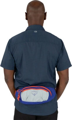 Osprey Daylite Waist Hipbelt Pack -Outdoor Essentials Shop 0001 DayliteWaist S23 OnBody11 SilverLiningBlueberry 10005144