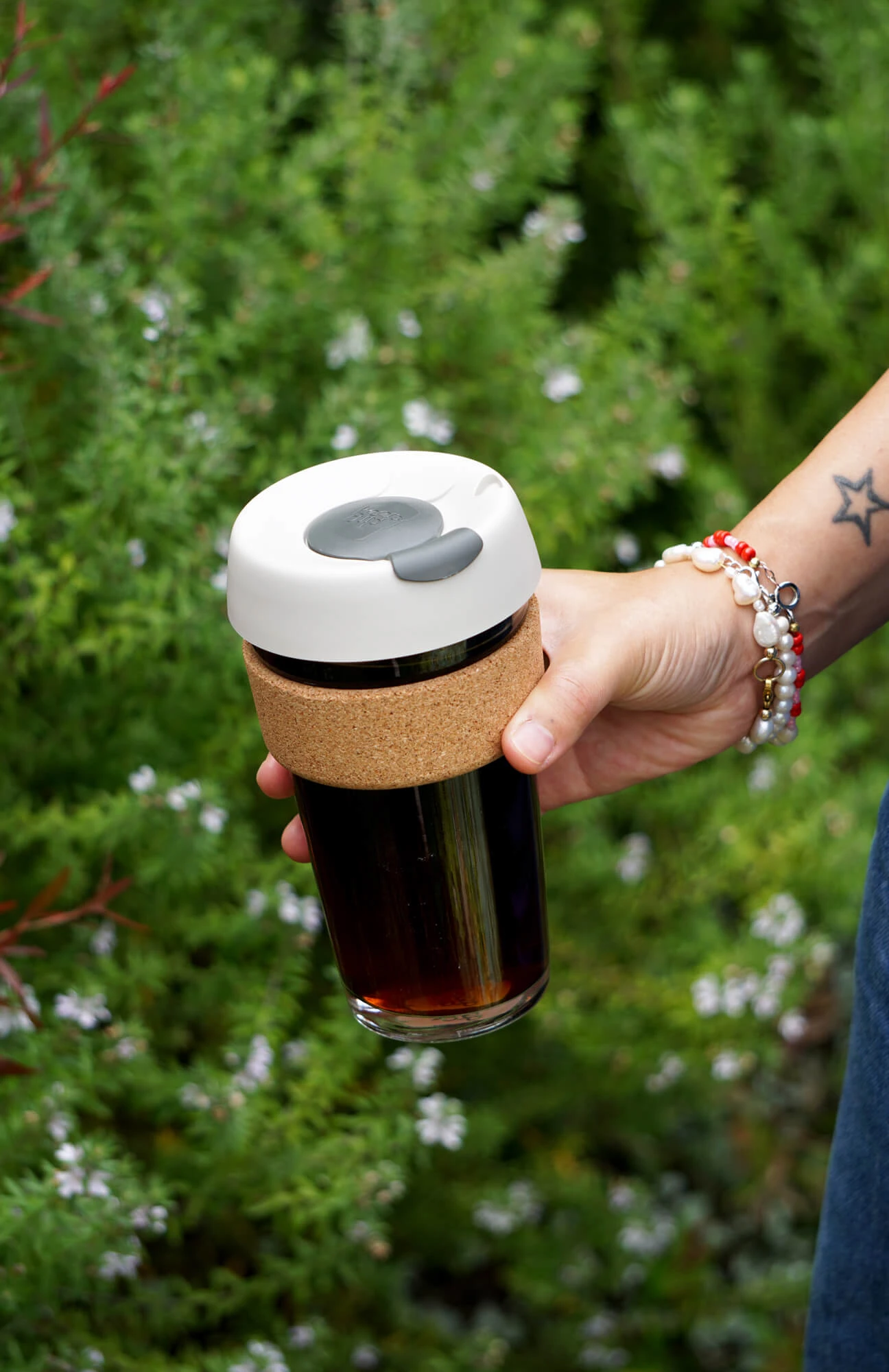 Outdoor Essentials Shop -Outdoor Essentials Shop 16ozillust3