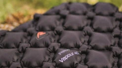 Robens PrimaVapour 40 Ultralight Insulated Airbed 9 Robens PrimaVapour 40 Ultralight Insulated Airbed -Outdoor Essentials Shop 310096 Robens PrimaVapour 40 Feature photo5