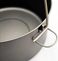 Titanium Pot + Bail Handle Ultralight Cookware -Outdoor Essentials Shop 3c3e9bc0 9033 4297 a472 0abd9be96af5toaks pot 200 bh 4
