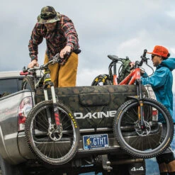 Dakine Pickup Pad Padded Bike Tailgate Protection -Outdoor Essentials Shop 68bd9903 5ff0 4990 81fb ac0656039b77p203 GulevichSlavenUnloadTruck