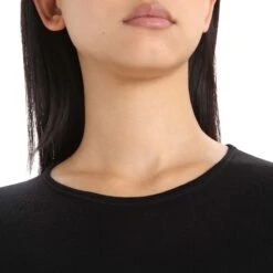 Icebreaker 260 Tech Crew Thermal Long Sleeve Top 10 Icebreaker 260 Tech Crew Thermal Long Sleeve Top -Outdoor Essentials Shop FW22 Women 260 Tech LS Crewe 104387001 4copy