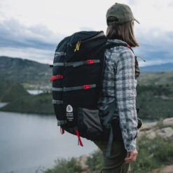 Sierra Designs Flex Capacitor 40-60L Backpack -Outdoor Essentials Shop OldFlexBlackLife4