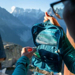 Osprey Ultralight Zip Organiser Travel Bag -Outdoor Essentials Shop S23 UltralightZipOrganizerWaterfrontBlue Accessories RossBernards Exp 11 29 2445