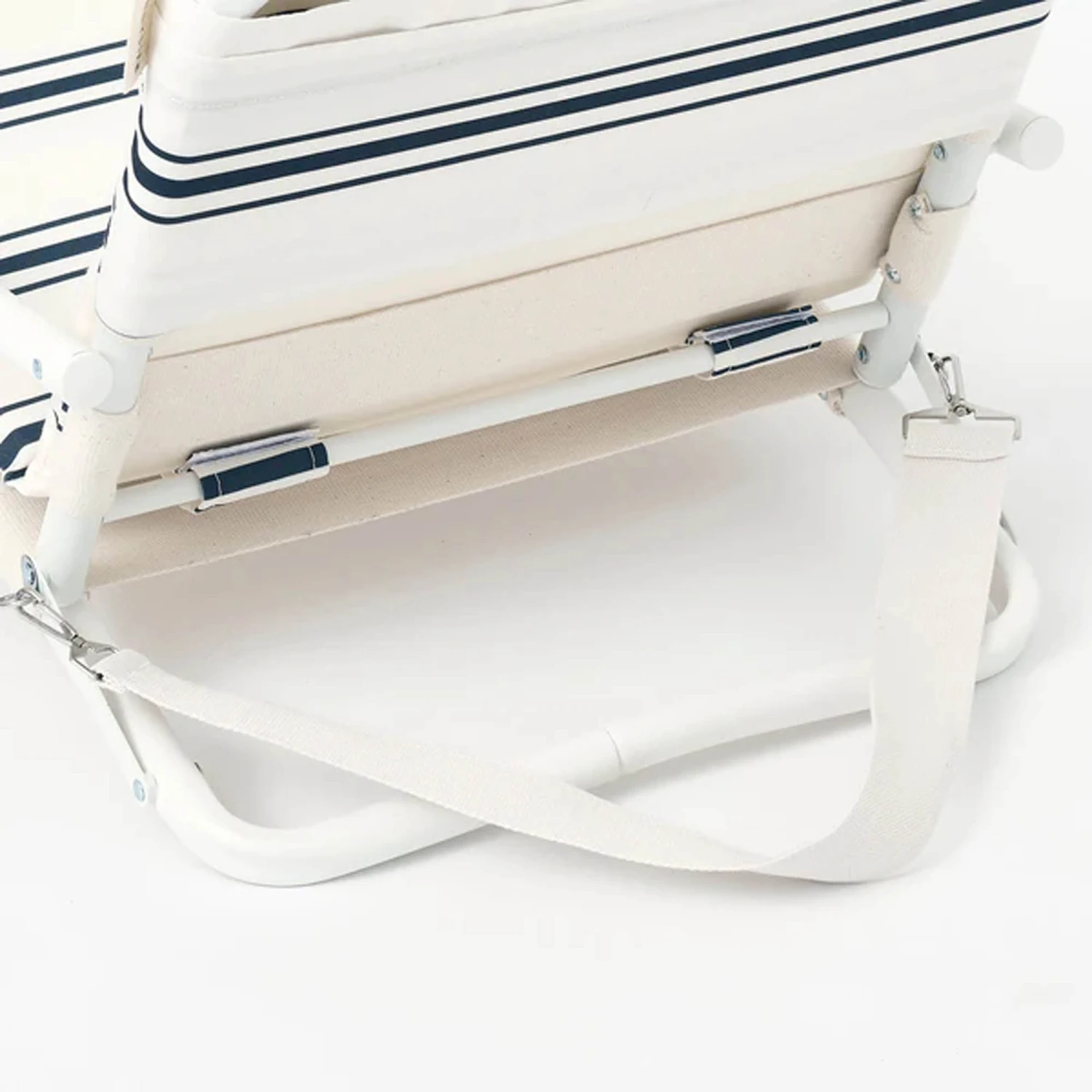 SunnyLife Cushioned Folding Camp Or Beach Chair 6 SunnyLife Cushioned Folding Camp Or Beach Chair - Image 4