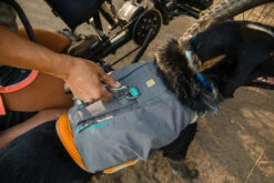 Ruffwear Switchbak Padded Dog Harness + Pockets -Outdoor Essentials Shop WebJPG 3035 Switchbak Harness Anne Bernie DRT Print 27