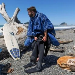 Thermarest Honcho Poncho Hooded Thermal Camping Blanket -Outdoor Essentials Shop gg2121