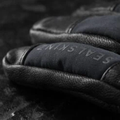 Sealskinz Waterproof Cold Weather Fusion Control Glove -Outdoor Essentials Shop gpa0k102