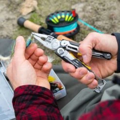 Leatherman Signal Compact Multipliers Utility Tool -Outdoor Essentials Shop jjet0781