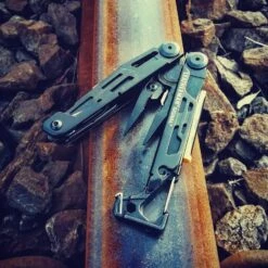 Leatherman Signal Compact Multipliers Utility Tool -Outdoor Essentials Shop jjet0795