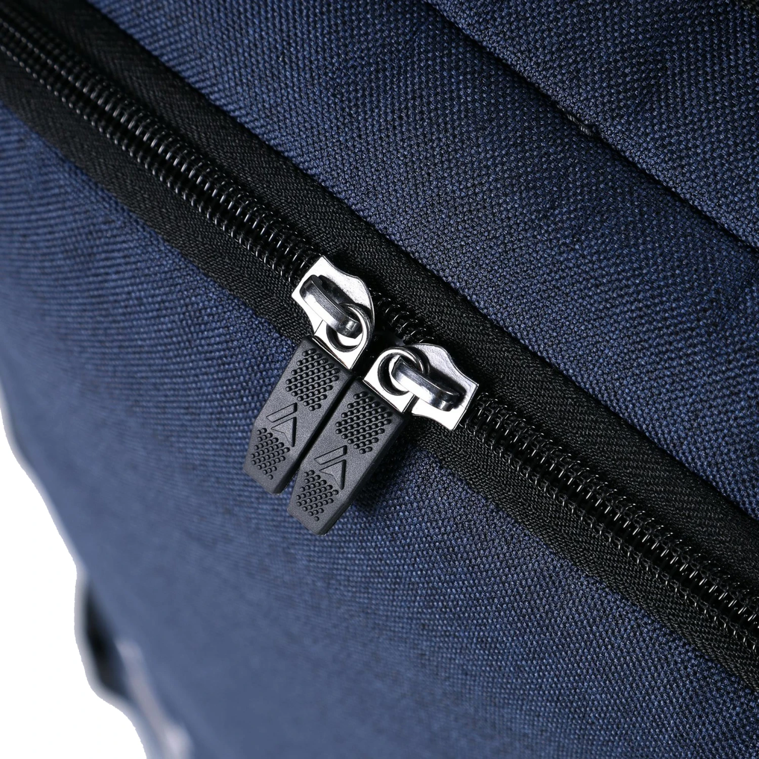 Maxim 2.0 70 Wheeled Luggage Bag 15 Maxim 2.0 70 Wheeled Luggage Bag - Image 13