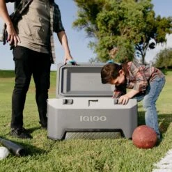 Igloo BMX 72 Heavy Duty Cool Box -Outdoor Essentials Shop zder447