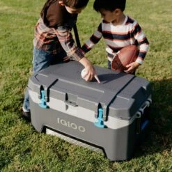 Igloo BMX 72 Heavy Duty Cool Box -Outdoor Essentials Shop zder448