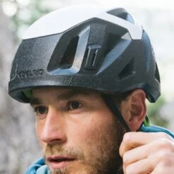 Edelrid Salathe Lightweight Climbing Helmet -Outdoor Essentials Shop zllo276