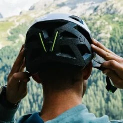 Edelrid Salathe Lightweight Climbing Helmet -Outdoor Essentials Shop zllo277c